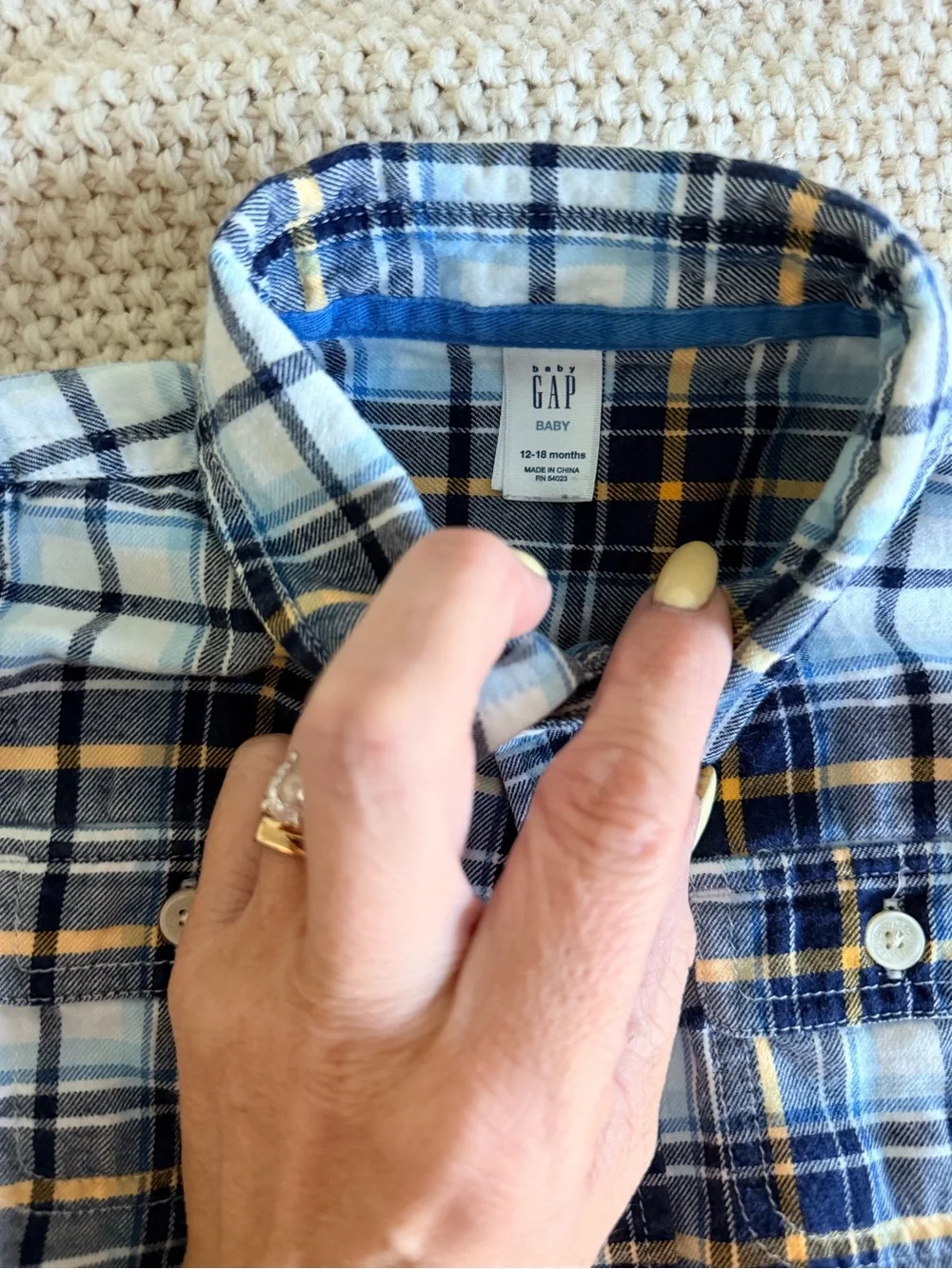 Baby Gap Plaid Button-Up Shirt — 12–18M | EUC 💙💛